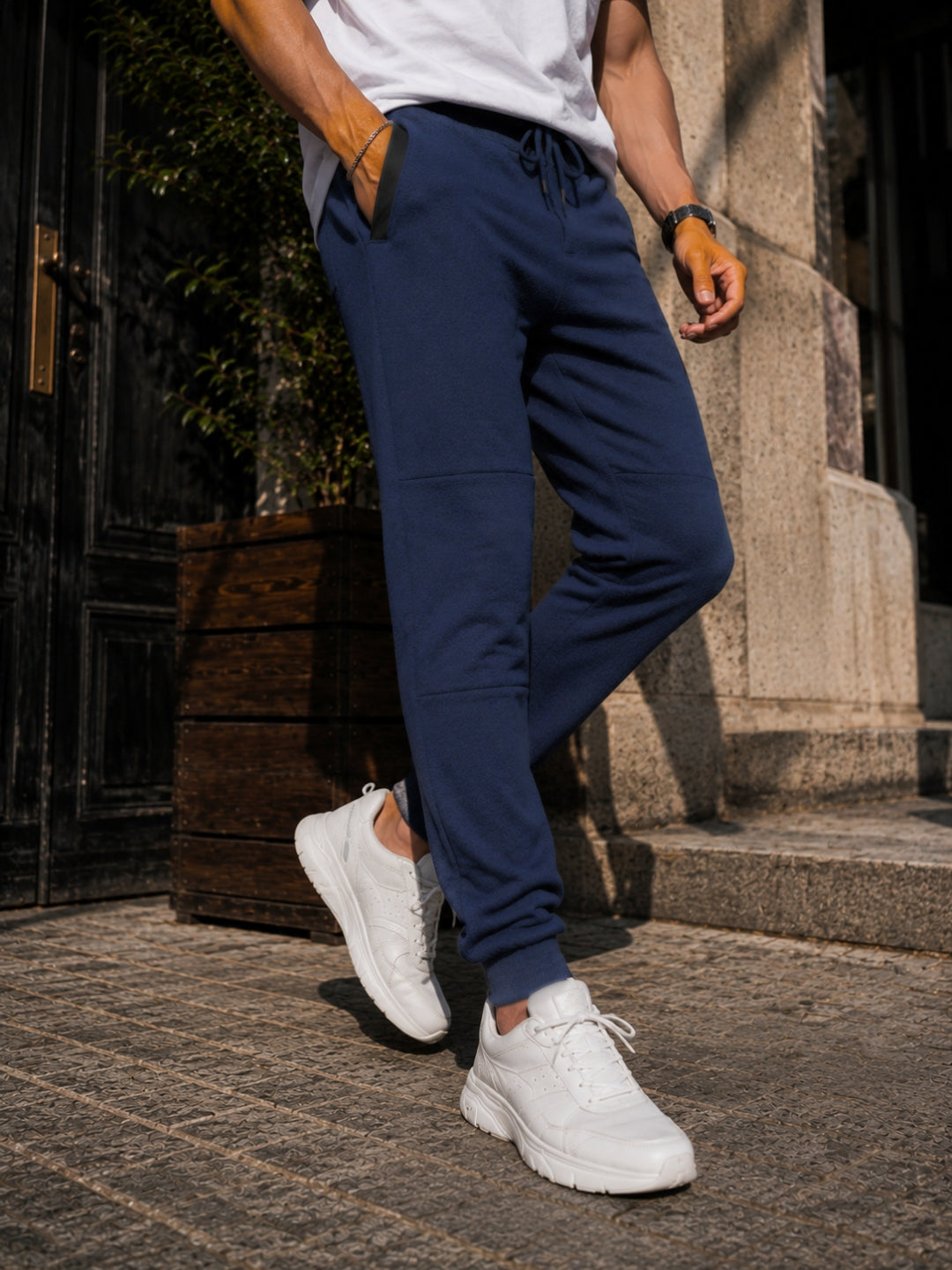 Men's Solid Blue Regular Fit Joggers