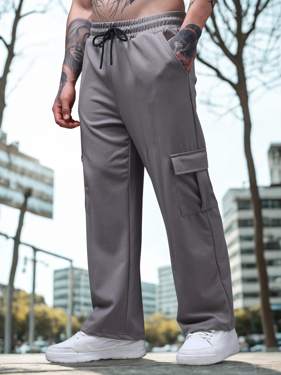 Men's Solid Light Grey Loose Fit Cargo Pants