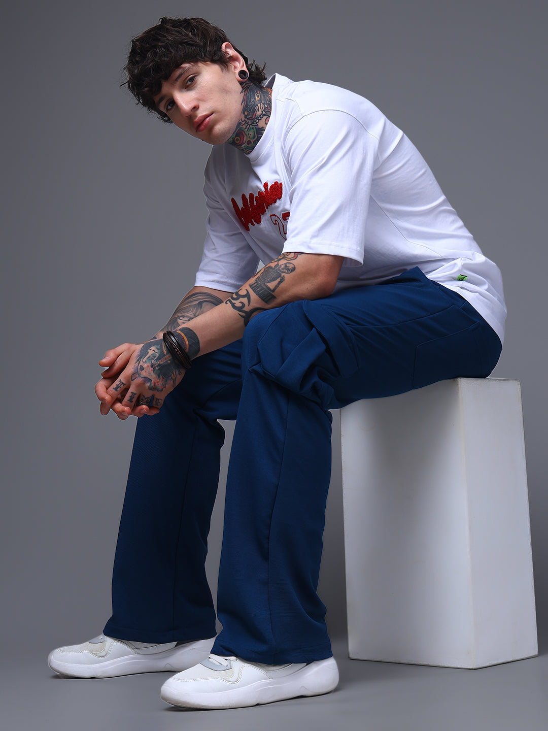 Men's Solid Blue Wide Leg Cargo Pants