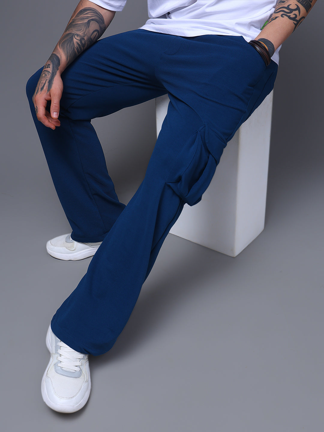 Men's Solid Blue Wide Leg Cargo Pants