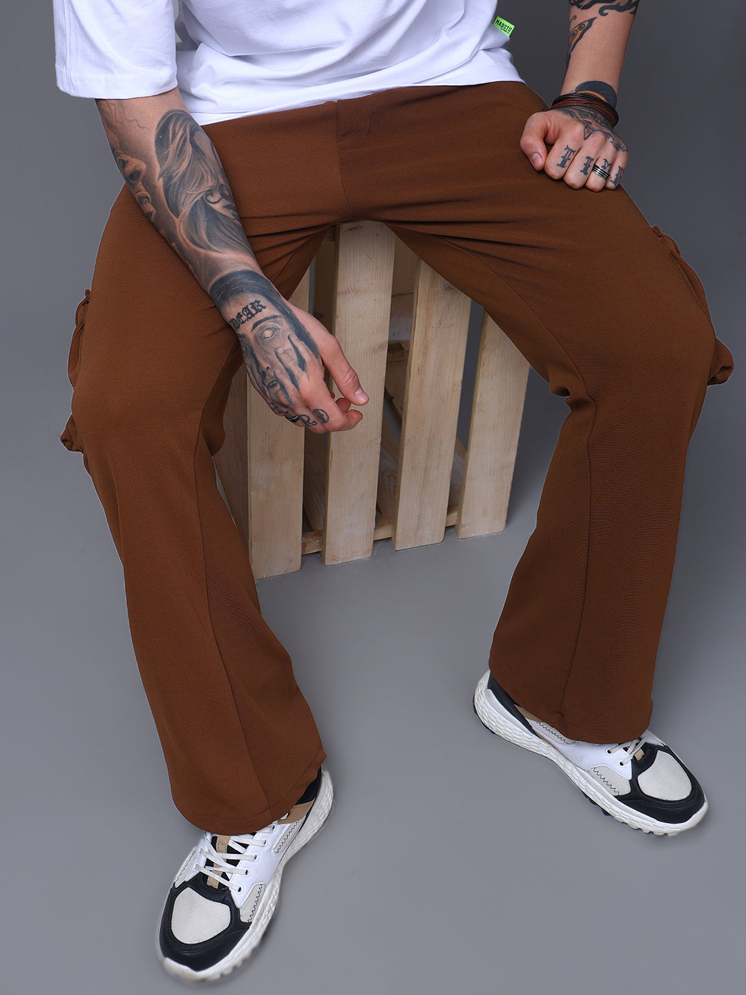 Men's Solid Brown Wide Leg Cargo Pants