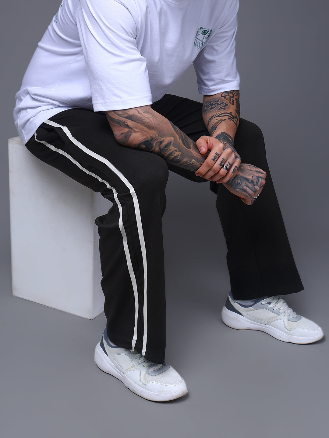 Men's Loose Fit Olive Side Tape TrackPants