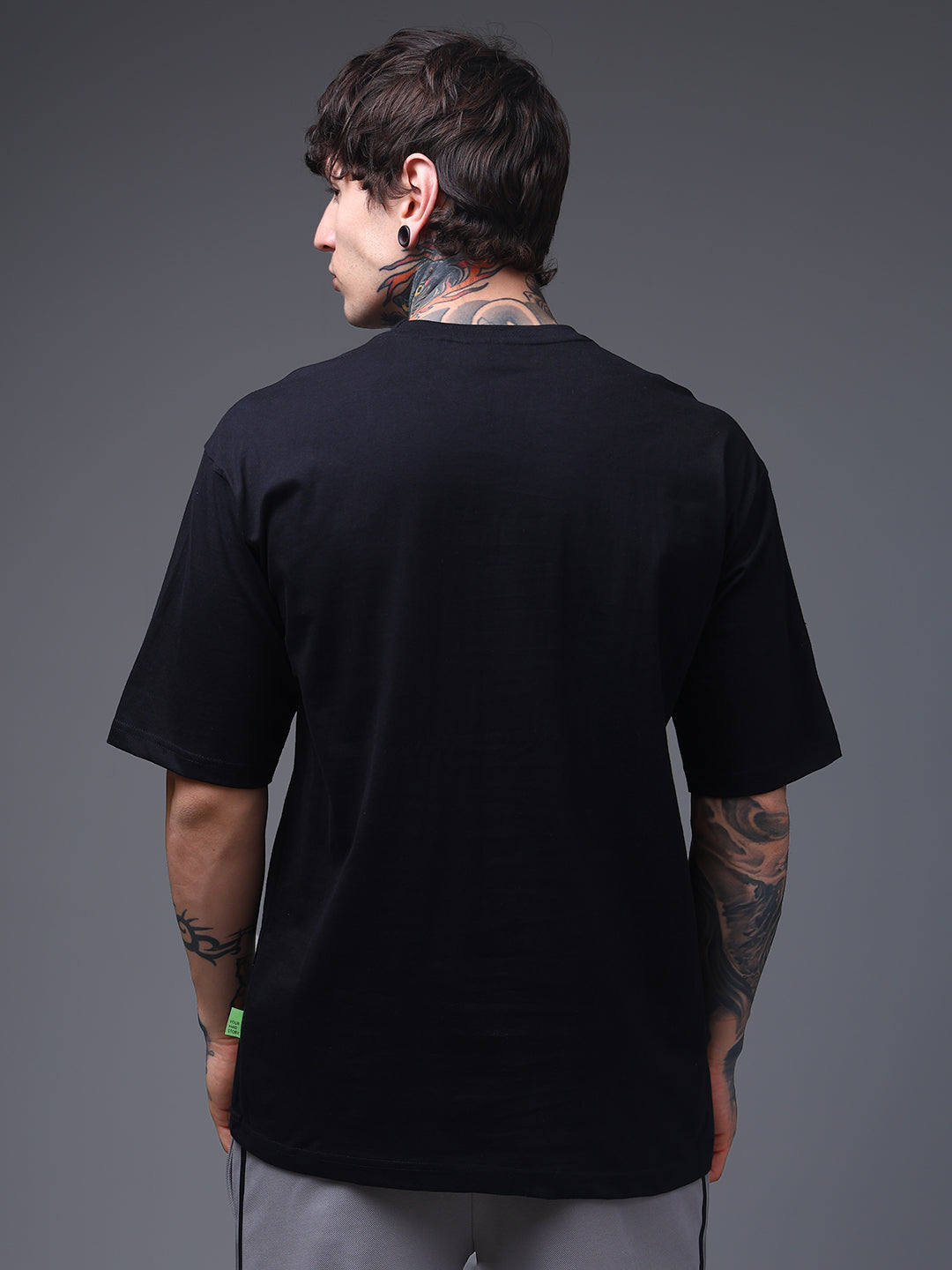 Men's Oversized Embroided Print Black Tshirt