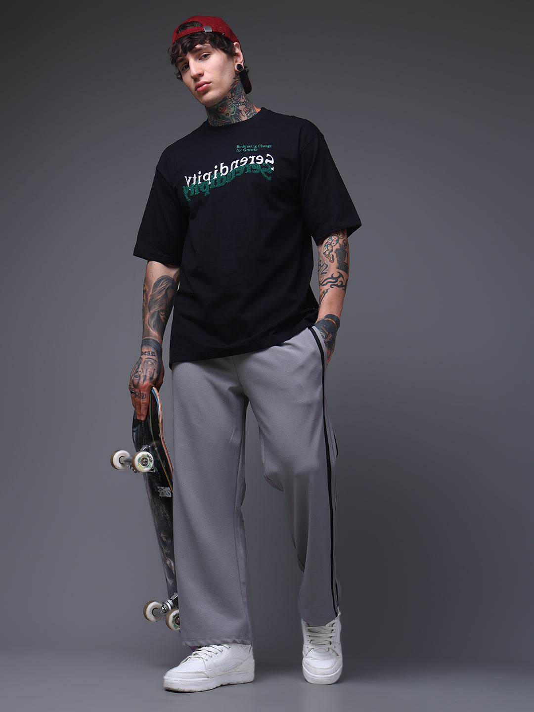 Men's Oversized Embroided Print Black Tshirt