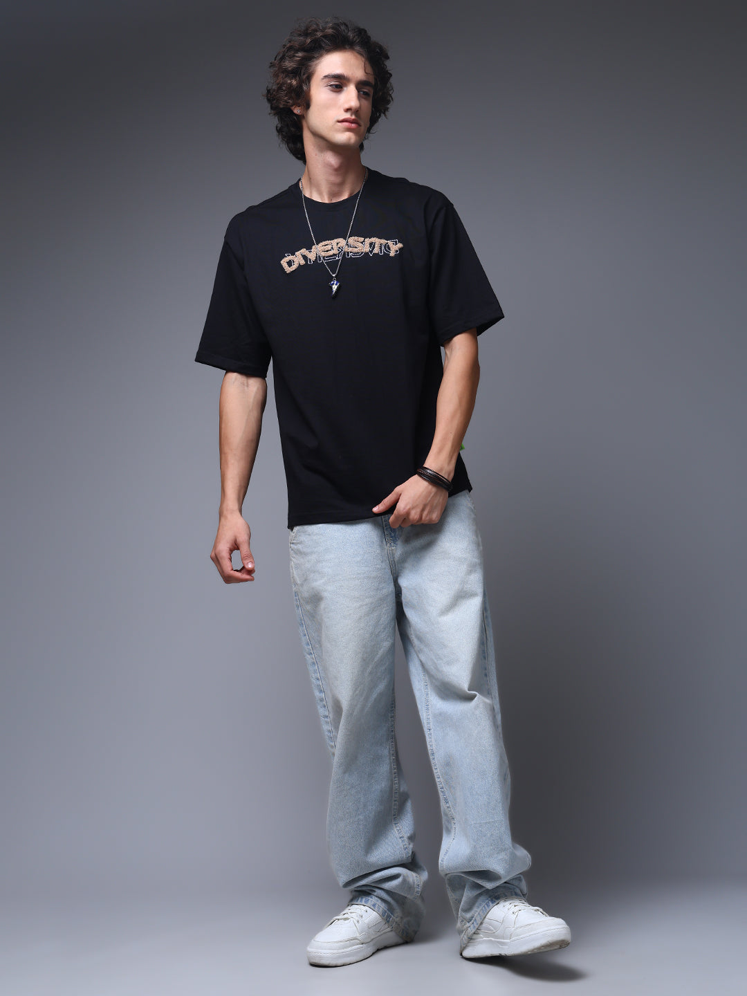 Men's Oversized Embroided Print Black Tshirt