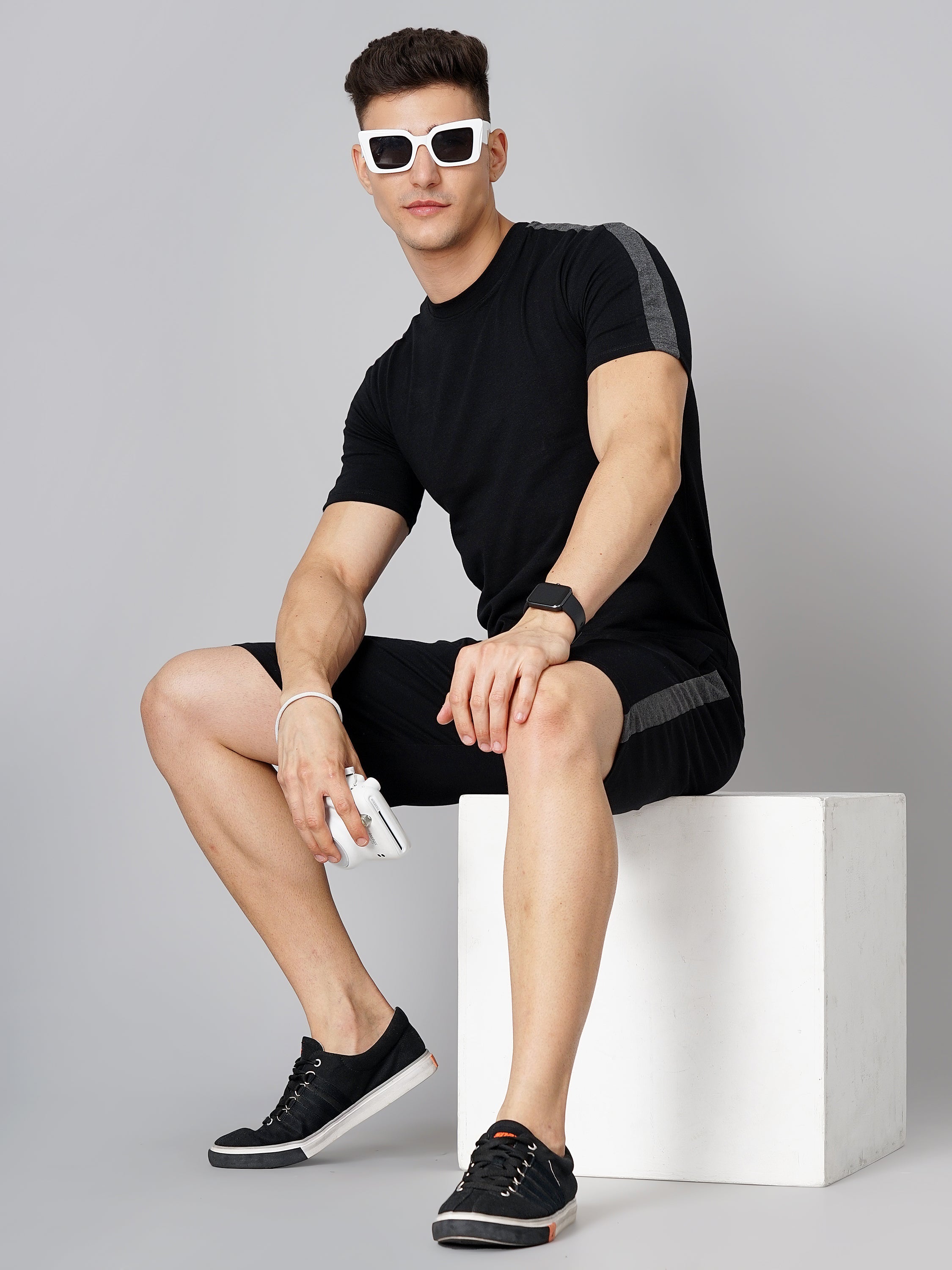 Men Textured Tshirt and shorts cords sets