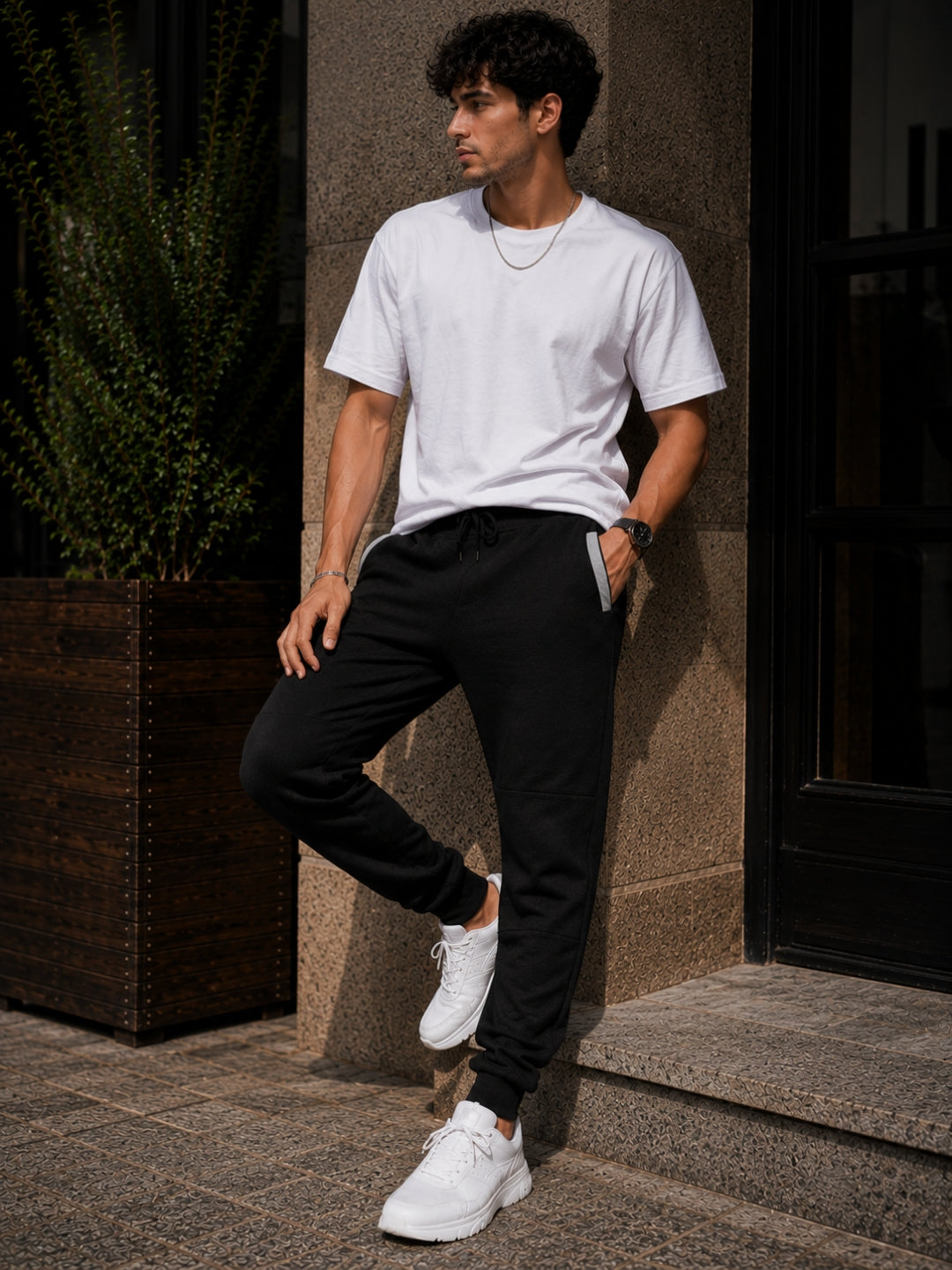 Men's Solid Black Regular Fit Joggers