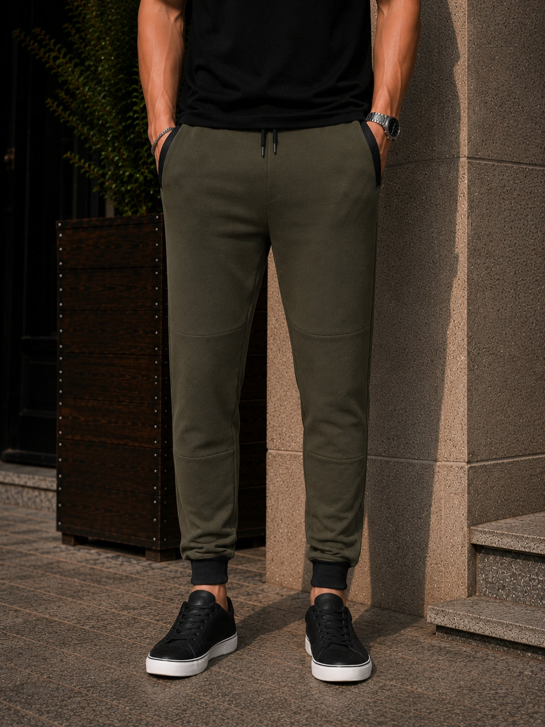 Men's Solid Olive Regular Fit Joggers