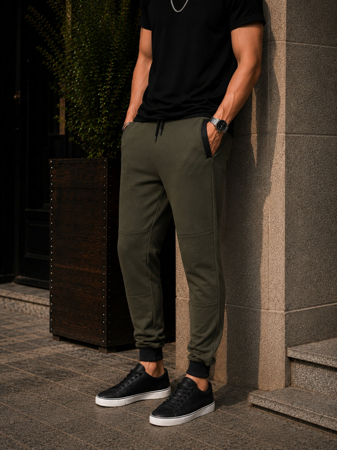 Men's Solid Olive Regular Fit Joggers