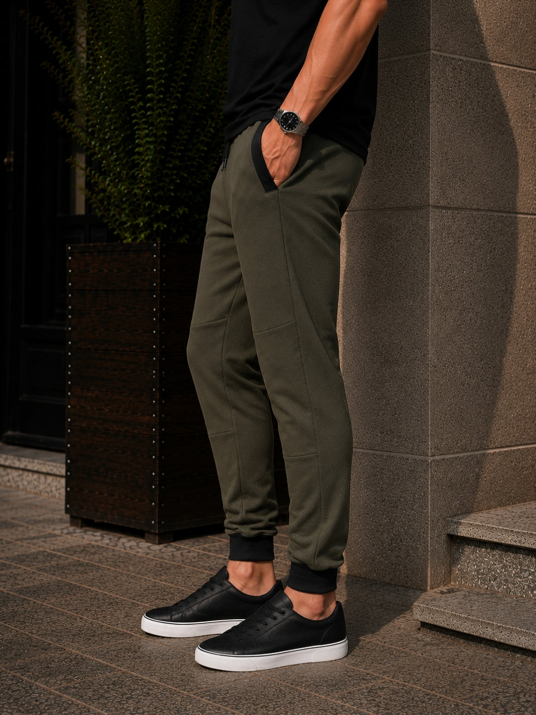 Men's Solid Olive Regular Fit Joggers