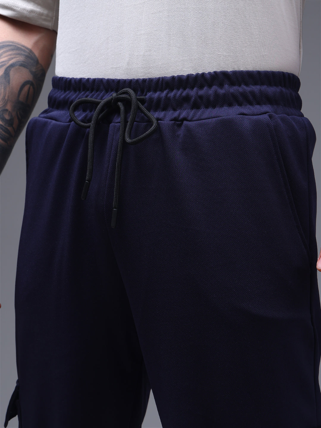 Men's Solid Navy Loose Fit Cargo Pants