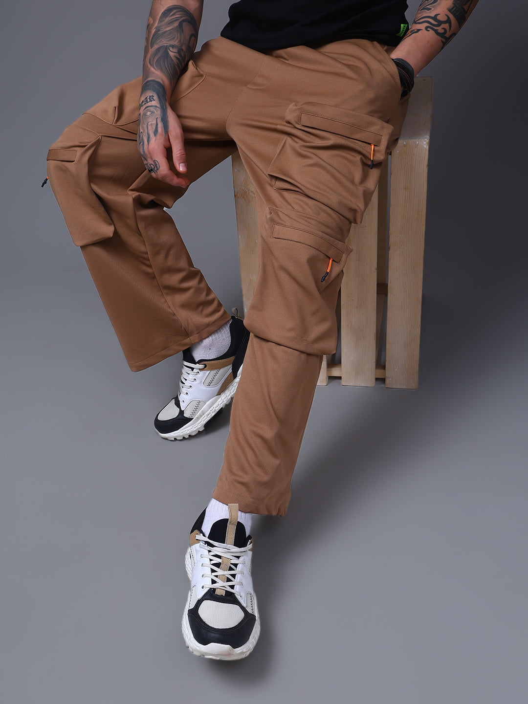 Men's Solid Brown Multiple Pocket Pants