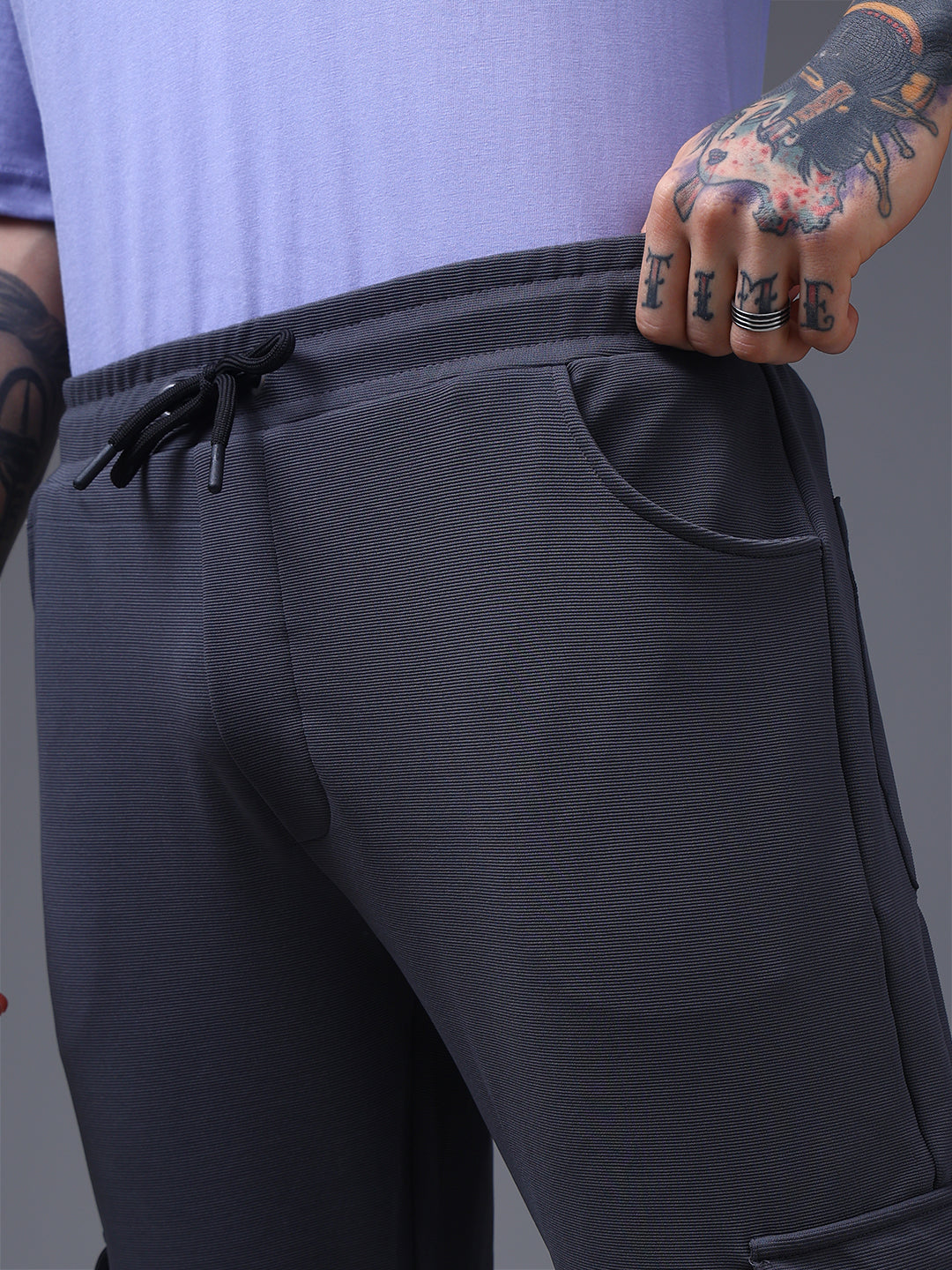 Men's Solid Dark Grey Wide Leg Cargo Pants