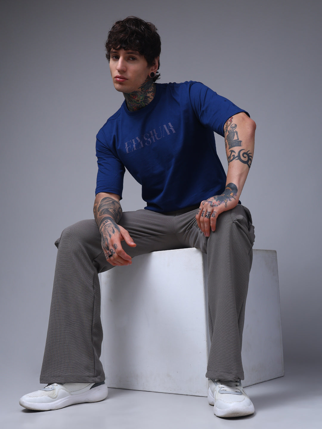 Men's Solid Light Grey Wide Leg Cargo Pants