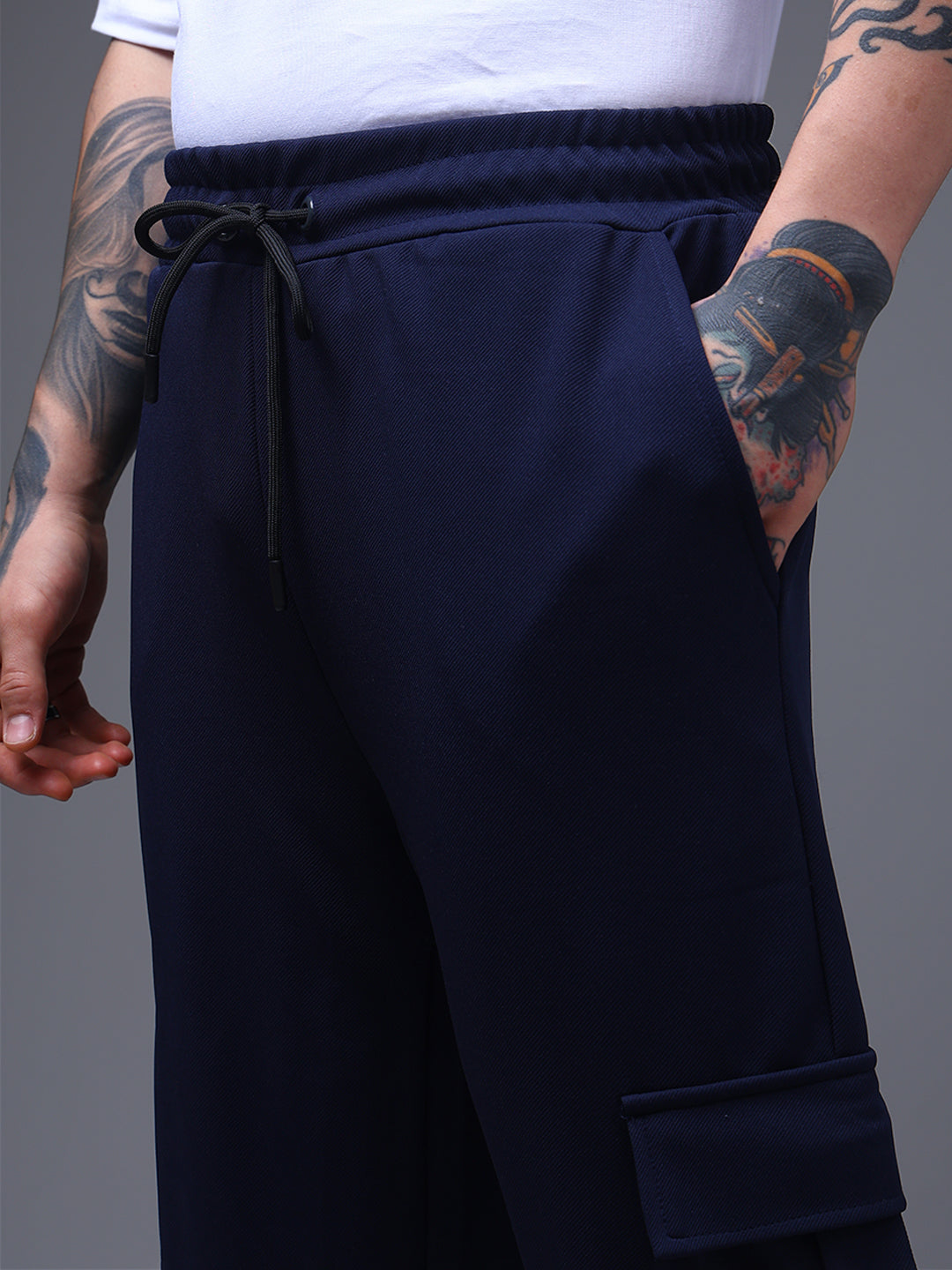 Men's Solid Navy Loose Fit Cargo Pants