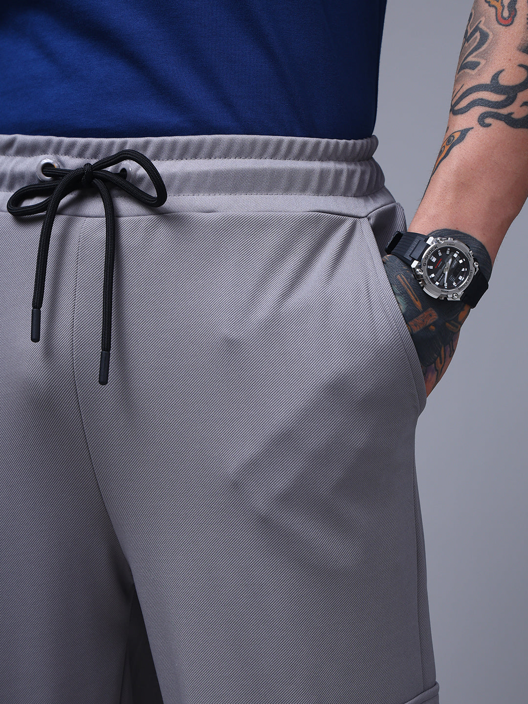 Men's Solid Light Grey Loose Fit Cargo Pants