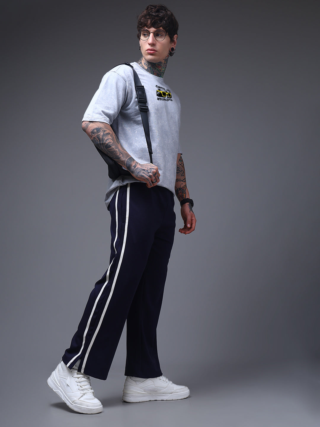 Grey Acid Wash Oversized T-Shirt with Street Graphic Print