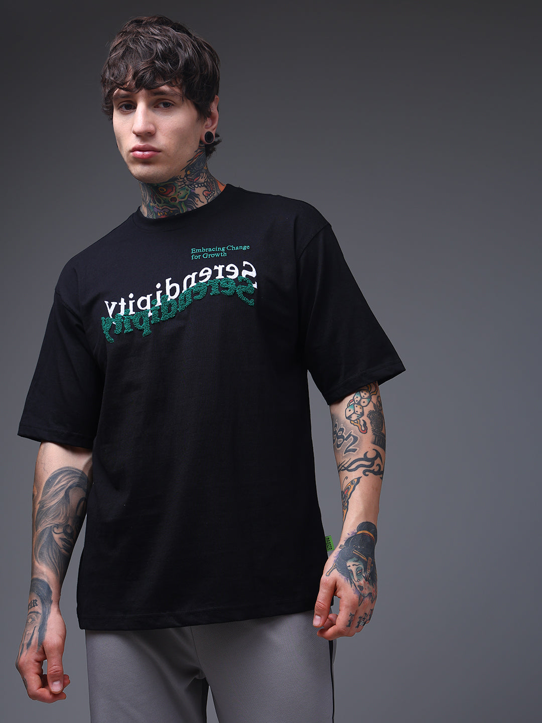 Men's Oversized Embroided Print Black Tshirt
