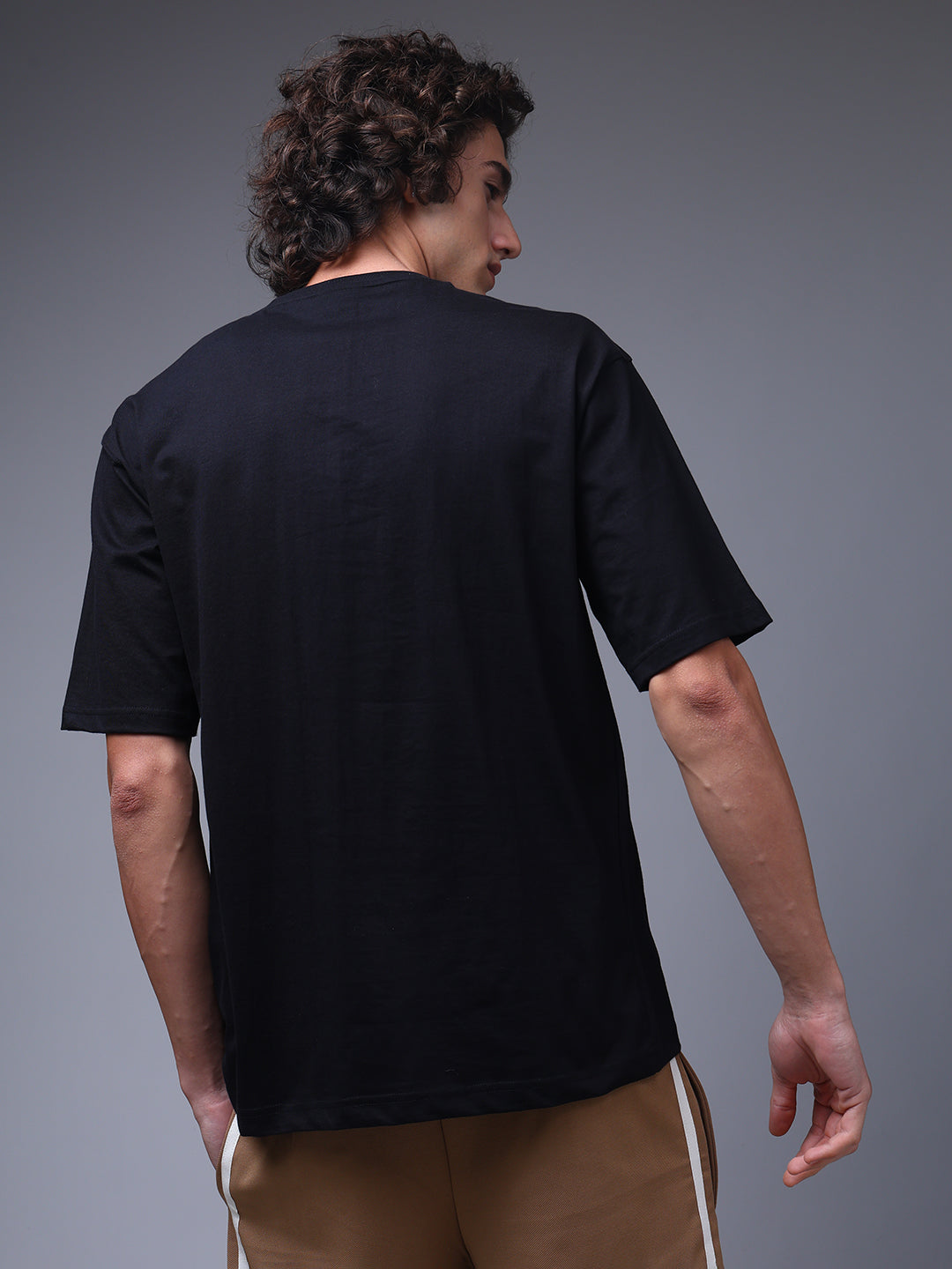 Men's Oversized Embroided Print Black Tshirt