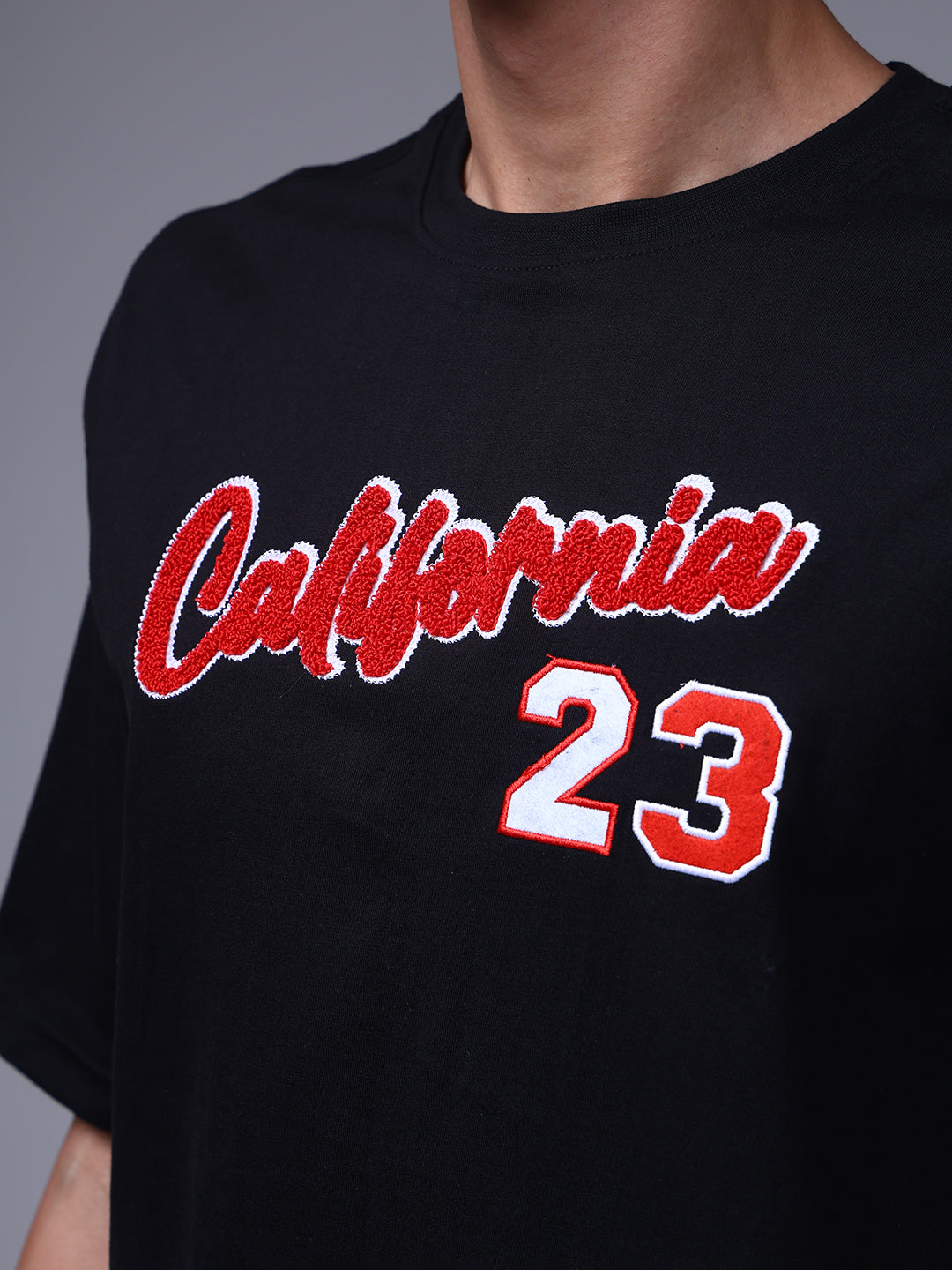 Men's Oversized Embroided Print Black Tshirt